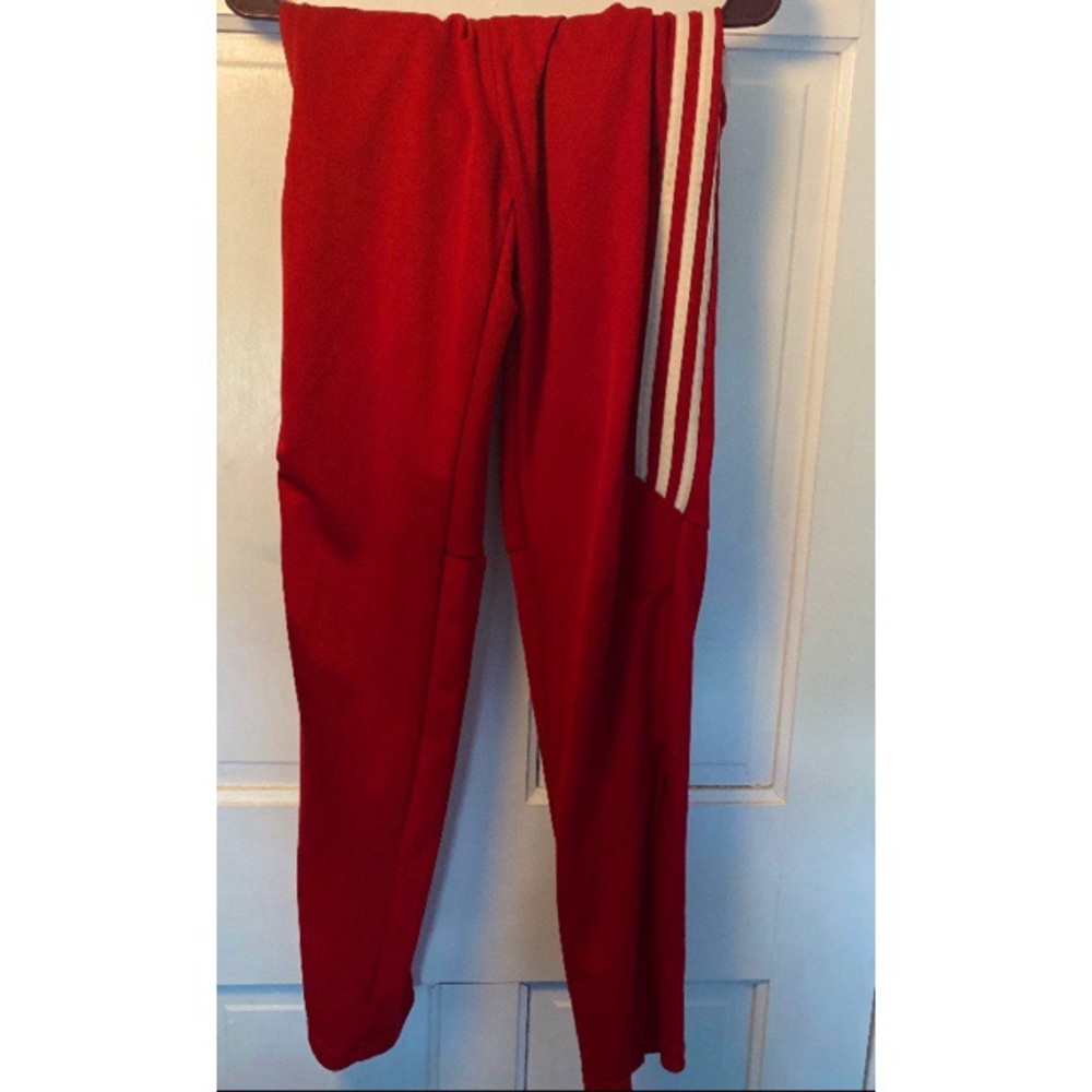 📮RED ADIDAS JOGGERS
